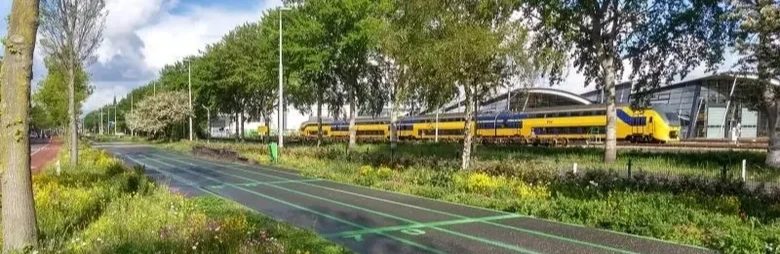 Amsterdamsevaart langs het spoor, wijd